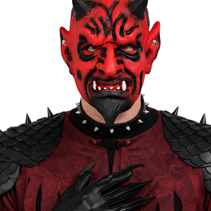 Röd mask, Demoon
