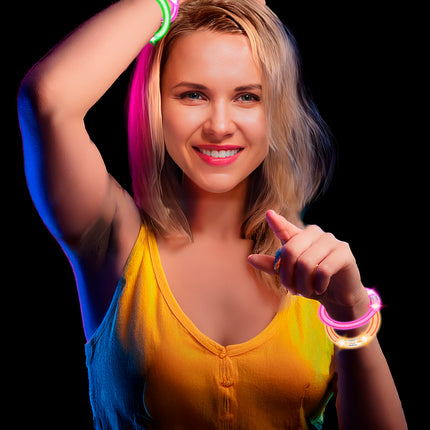 Färgat armband Glow In The Dark 8cm 4st