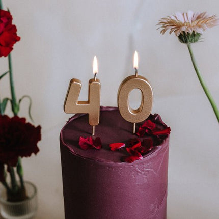 7 Jaar Kaars Goud 4,5cm van Partydeco koop je bij Partywinkel