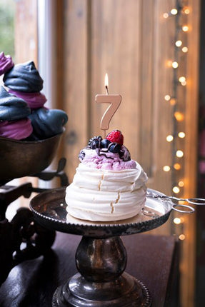 7 Jaar Kaars Rose Goud 9cm van Partydeco koop je bij Partywinkel