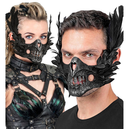 Halloween-mask – svart dödskalle med fjädrar
