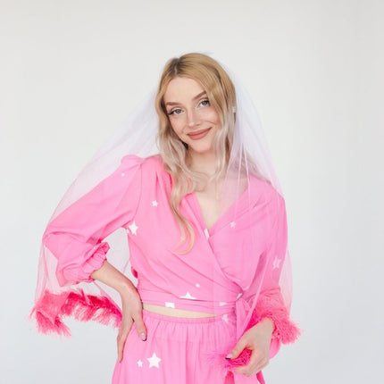 Bruiloft Sluier Wit Met Roze Kwastjes van Partydeco koop je bij Partywinkel