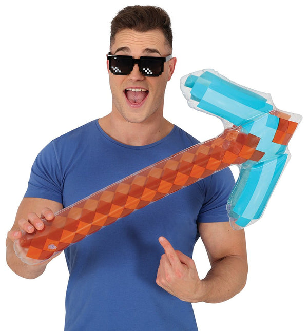 Bruine Nep Bijl Pixel van Fiestas Guirca koop je bij Partywinkel