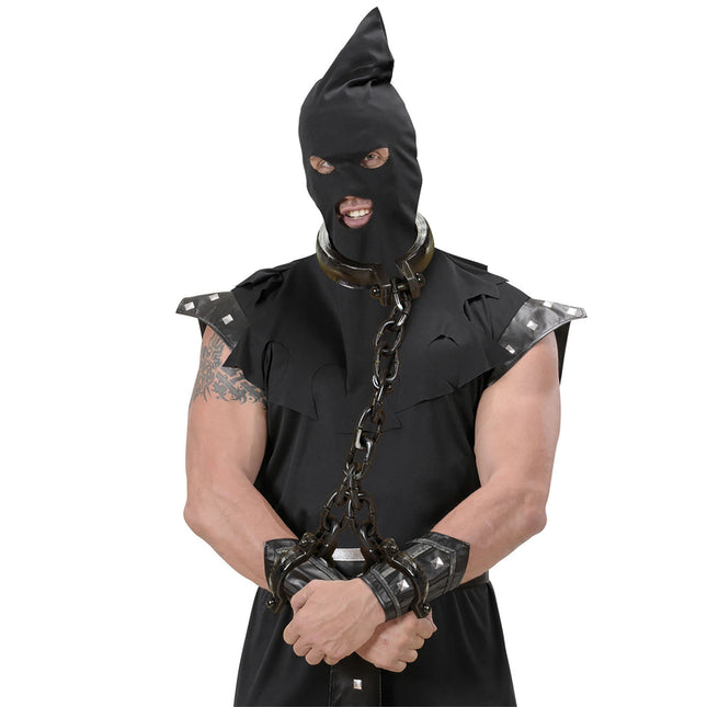 Halsband med gråa krokar