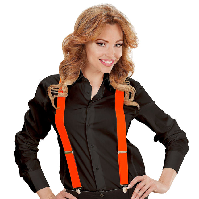 Orange hängslen och livrem