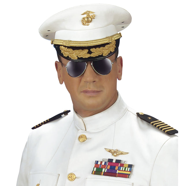 Broschyr för guldbrosch