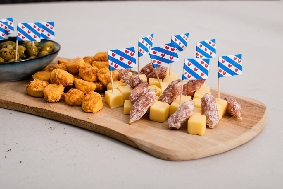 Friesland Cocktailprikkers Pompebled 6cm 50st van WeFiesta koop je bij Partywinkel