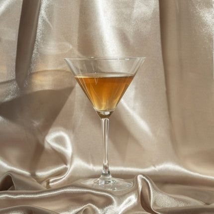 Gouden Tafelloper Satijnen 9m van Partydeco koop je bij Partywinkel