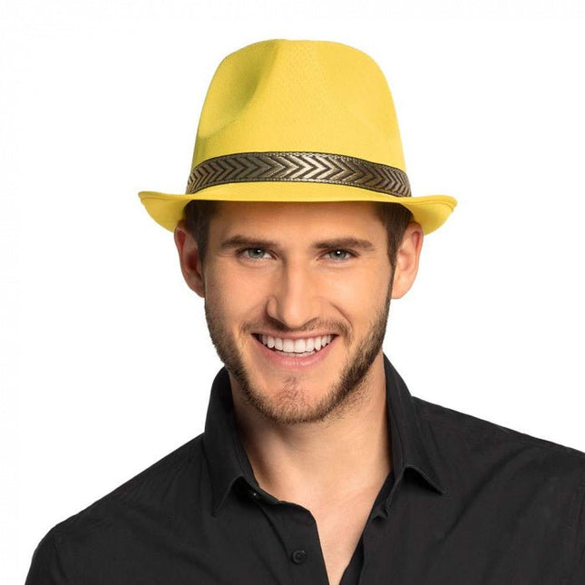 Hoed Geel van Boland koop je bij Partywinkel