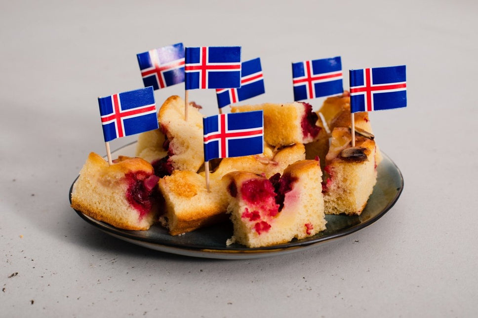 Ijsland Cocktailprikkers Ijsland 6cm 50st van WeFiesta koop je bij Partywinkel