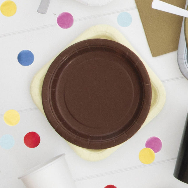 Ivoorkleur Borden Vierkant 17,5cm 16st van Unique koop je bij Partywinkel