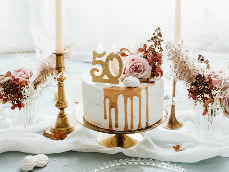 Kaars 50 Jaar Goud 7,5cm van Partydeco koop je bij Partywinkel