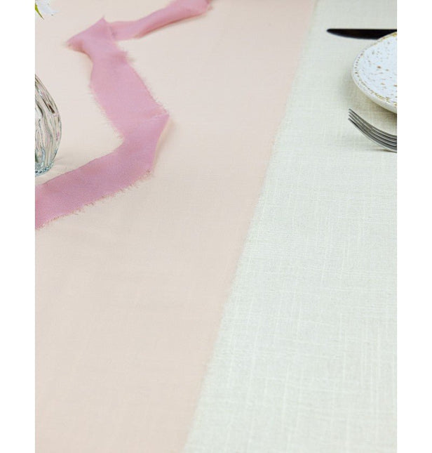 Lichtroze Tafelloper 5m van CHAKS koop je bij Partywinkel