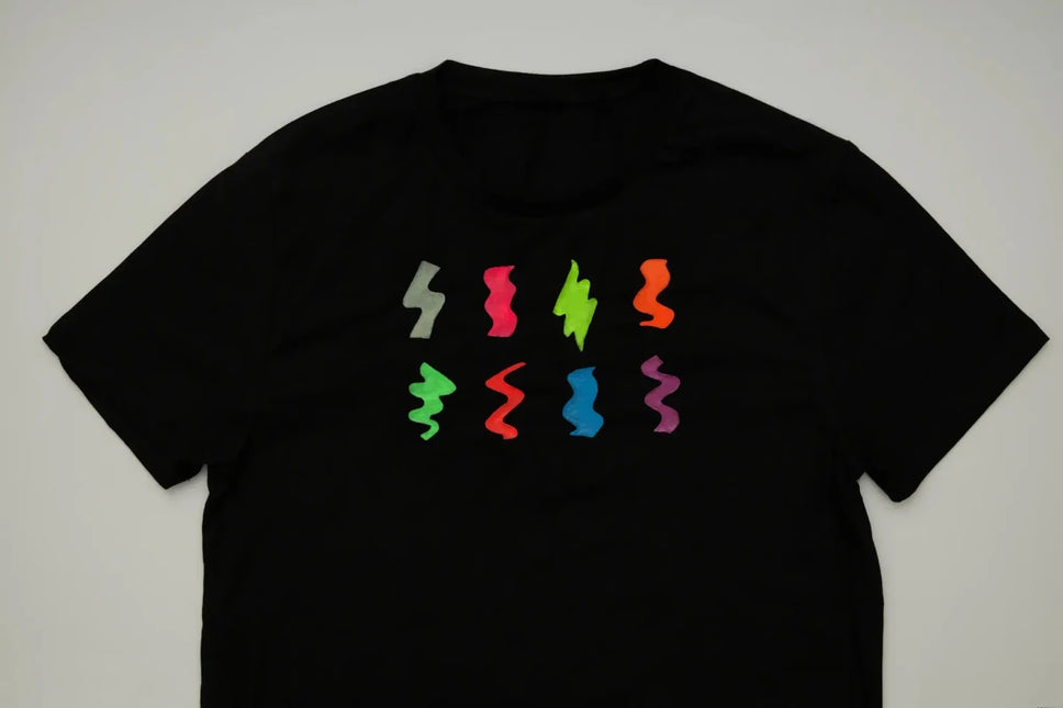 Moon Glow Glow in the Dark Fabric Paint Blue 30ml van Moon Creations koop je bij Partywinkel