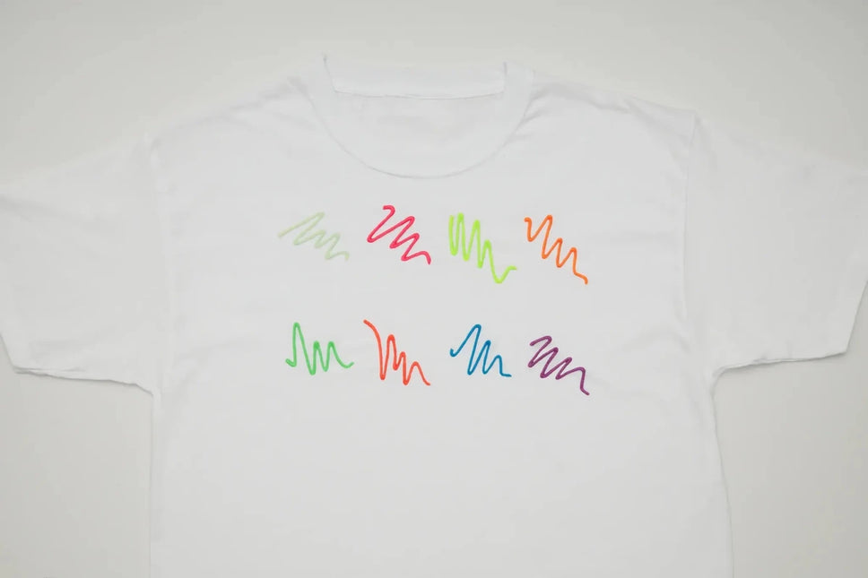 Moon Glow Glow in the Dark Fabric Paint Pink 30ml van Moon Creations koop je bij Partywinkel