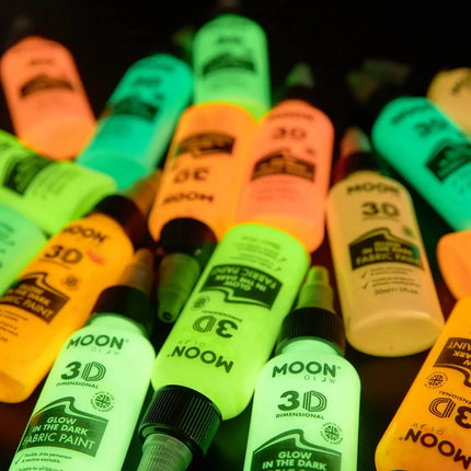 Moon Glow Glow in the Dark Fabric Paint Purple 30ml van Moon Creations koop je bij Partywinkel