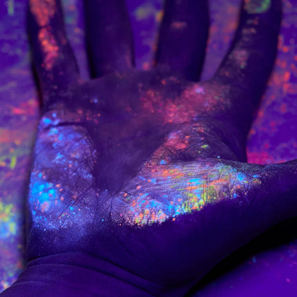 Moon Glow Neon UV Pigment Shakers Intense Red 5g van Moon Creations koop je bij Partywinkel