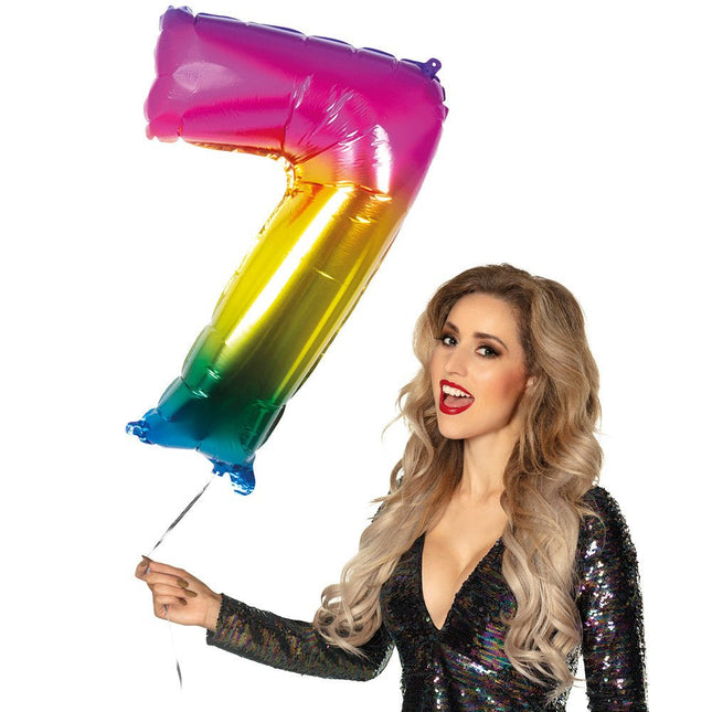 Regenboog Cijfer Ballon 7 Jaar 86cm van Boland koop je bij Partywinkel