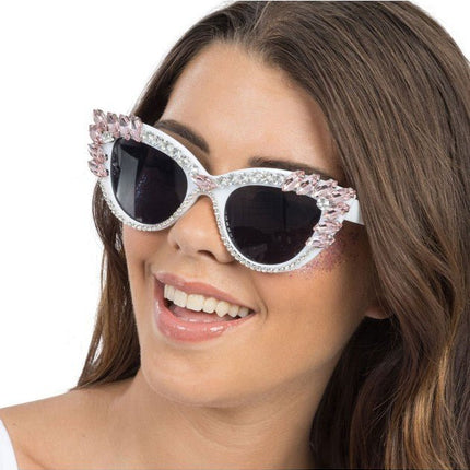Witte Cat-Eye Bril Met Roze Strass 15cm van CHAKS koop je bij Partywinkel