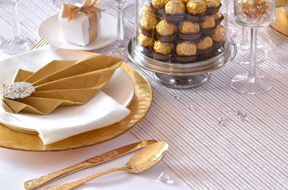 Witte Organza Stof Gouden Strepen 48cm 9m van Partydeco koop je bij Partywinkel