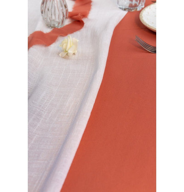 Witte Tafelloper Katoen 5m van CHAKS koop je bij Partywinkel