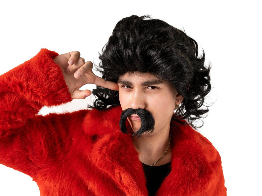 Zwarte Pruik Met Snor van Partydeco koop je bij Partywinkel